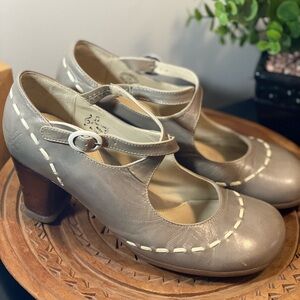 John Fluevog Gray Mary Jane Heels with Strap